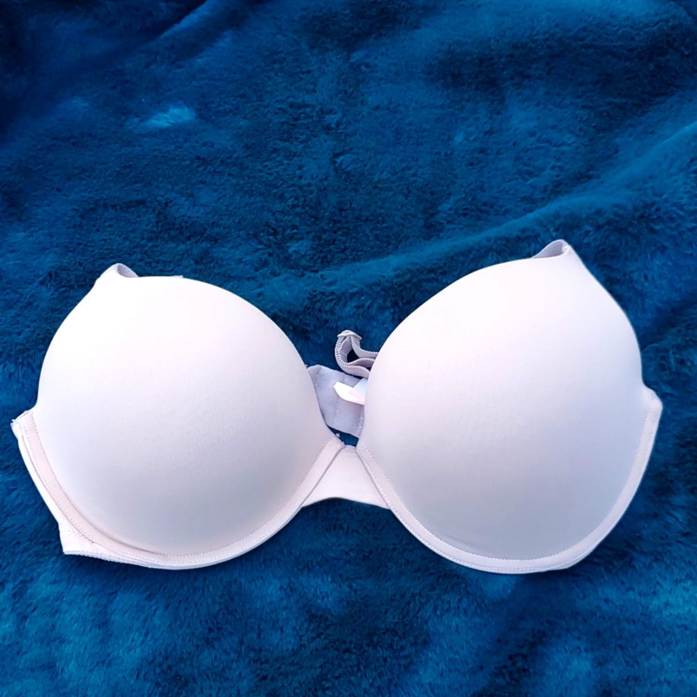 🖤 LAST 1❣️ VS pink t shirt smooth nude underwire bra